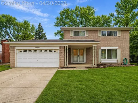 30006 Rambling Rd, Southfield, MI 48076