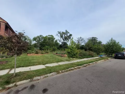 3048 Baldwin St, Detroit, MI 48214