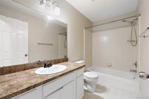 Bath - 45765 Cagney Dr, Macomb, MI 48044 photo 4 of 5