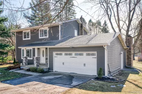 5193 Owen Rd, Fenton, MI 48451