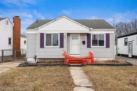 25280 Dale St, Roseville, MI 48066