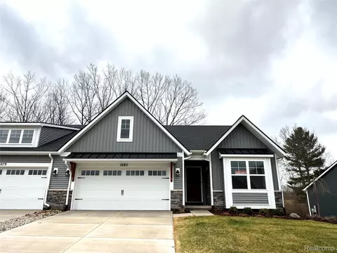 1085 Camellia Cir #32, Marion, MI 48843