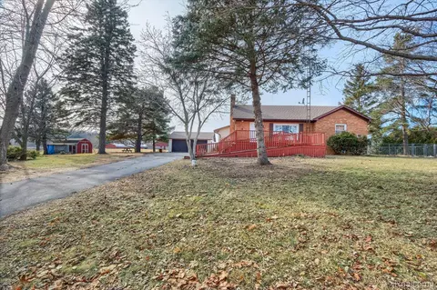 5946 Hart Rd, Tuscola, MI 48768