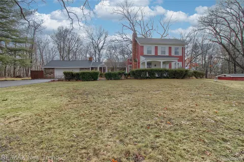 2470 Chilson Rd, Genoa, MI 48843