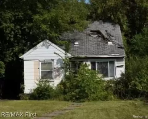 9028 Trinity St, Detroit, MI 48228