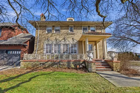 87 Biddle Ave, Wyandotte, MI 48192