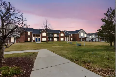 51602 Stern Ln #128, Chesterfield, MI 48051