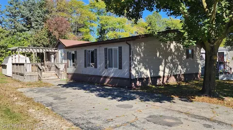 2009 Shirewood Dr, Shelby Township, MI 48317