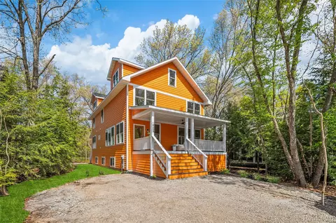 18654 Oldfield Rd, New Buffalo, MI 49117