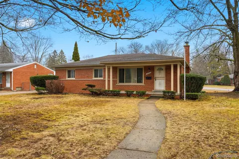 19952 Garfield, Redford, MI 48240