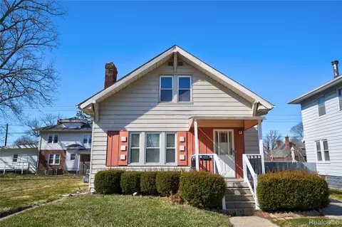 911 E 7th St, Flint, MI 48503