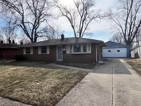5004 Hayes St, Wayne, MI 48184