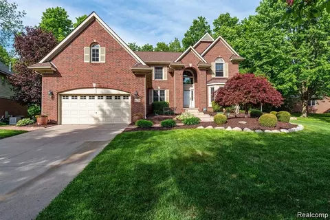 41240 Clermont Ave, Novi, MI 48375