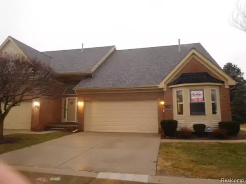 4116 April Ln #24, Sterling Heights, MI 48310