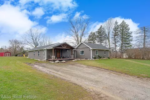 10025 Grand Blanc Rd, Gaines, MI 48436
