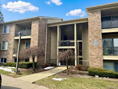 2605 Greenstone Blvd #201, Auburn Hills, MI 48326