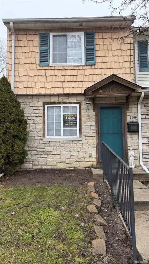 16006 Terrace Village Dr, Taylor, MI 48180