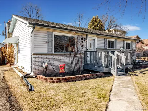 19227 Parkville St, Livonia, MI 48152