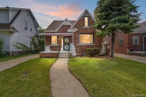 5743 Buckingham Ave, Detroit, MI 48224