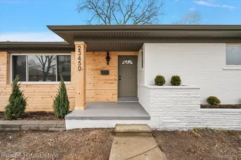 23450 Wildwood St, Oak Park, MI 48237
