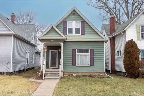 254 Euclid St, Mount Clemens, MI 48043