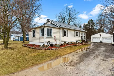 7250 Frances Rd, Montrose, MI 48433
