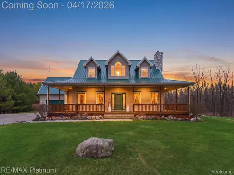 13250 Seymour Rd, Argentine, MI 48436