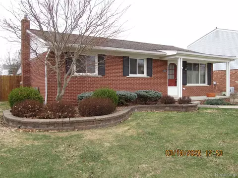 22457 Old Mill Ct, Woodhaven, MI 48183