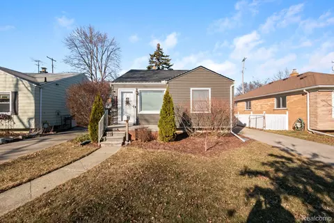 23021 California St, Saint Clair Shores, MI 48080