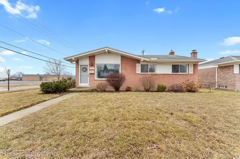 2071 Meyer Ct, Lincoln Park, MI 48146