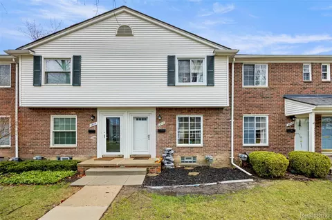 23117 Arthur Ct, Saint Clair Shores, MI 48080