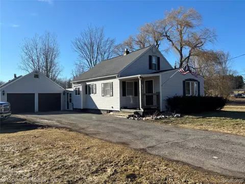 149 Pickford Rd, Kimball, MI 48074