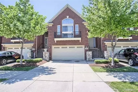 17014 Newbury Ave, Macomb, MI 48044