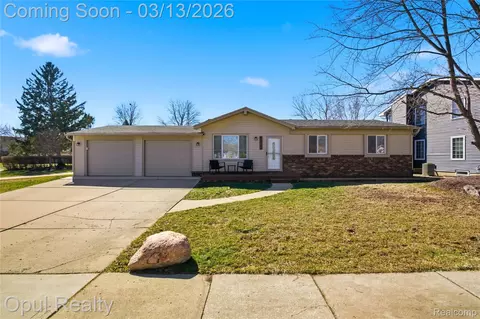 43761 Yorktown St, Canton, MI 48188