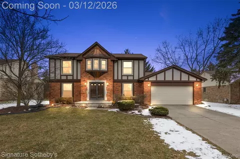 24822 Portsmouth Ave, Novi, MI 48374