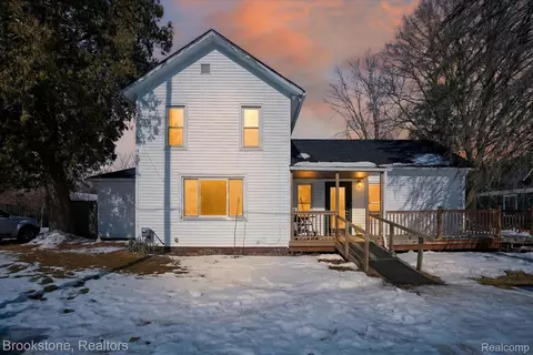 6756 W Beard Rd, Woodhull, MI 48872