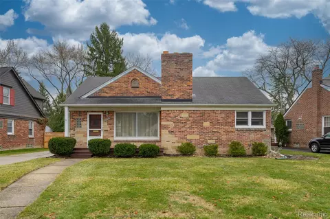 32254 Verona Cir, Beverly Hills, MI 48025