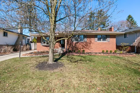 600 Ross St, Plymouth, MI 48170