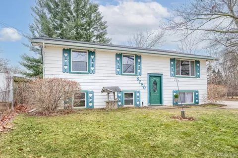 8250 Rockwood Ave, Mount Morris, MI 48458
