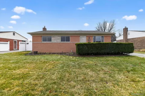 11638 Fairview Dr, Sterling Heights, MI 48312