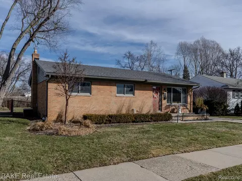 1922 Princeton Rd, Berkley, MI 48072