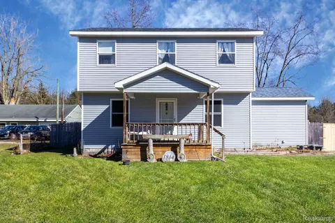 1814 Leland Rd, Smiths Creek, MI 48074