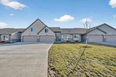 31005 Gregory St, Mundy, MI 48439