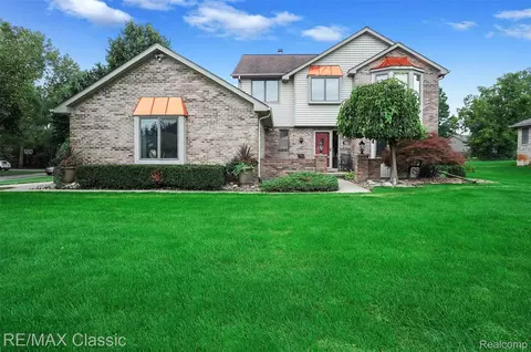 61653 Glenwood Trl Trl, Washington, MI 48094