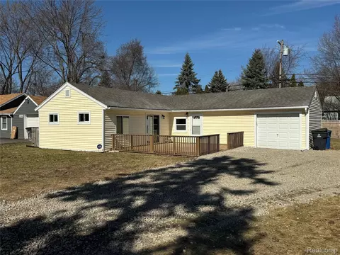 35230 Lewis St, Westland, MI 48185