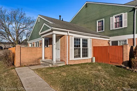23639 Stonehenge Blvd, Novi, MI 48375