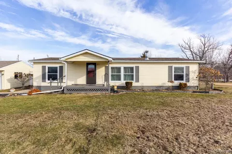 9002 Arnold Rd, Ira, MI 48023