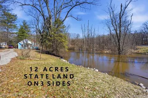 2555 E Cohoctah Rd, Deerfield, MI 48855