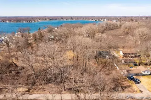 0000 Marylestone Dr, West Bloomfield, MI 48324