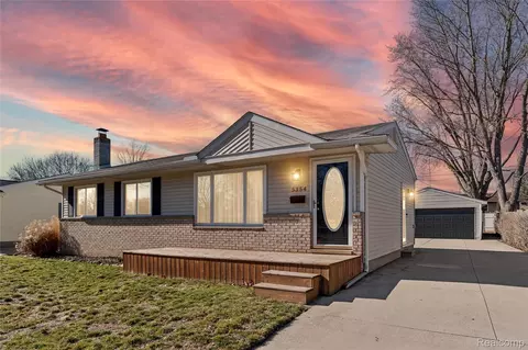 5354 Winshall Dr, Swartz Creek, MI 48473
